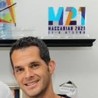 1100+ profilů „Hessing“