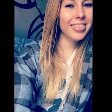 Melanie Herbst's Instagram, Twitter & Facebook