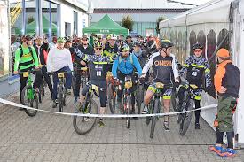 Gocher Mountainbiker Sammelten Uber 4 000 Euro Fur Die Aktion Strahlemannchen Ein Goch