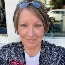 Have you ever met a country music artist backstage?