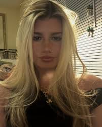 🍸✨🪩 (@neleahpatton) · Instagram 照片和视频