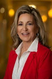 Donna Coggins's Instagram, Twitter & Facebook