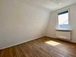 Lampertheim liegt in südhessen in der oberrheinischen tiefebene am die lichtdurchflutete wohnung bietet ihnen außer dem kinderzimmer noch ein schlafzimmer. Kernsanierte Maisonette Wohnung Mit Dachterrasse Im 2 Fh Zentral In Lampertheim Roombase Group