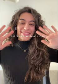 Mariana Pack's Instagram, Twitter & Facebook