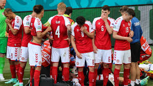 Denmark's attacking midfielder christian eriksen has collapsed on the pitch of parken stadium eriksen fell to the ground near the sideline late in the first half and was immediately surrounded by. Xbkde86nqqu4cm