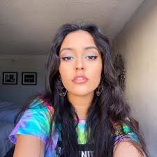 Shivani (@shivani_paliwal)