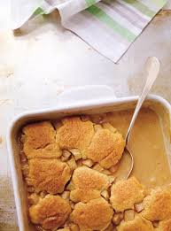 Pouding Chomeur A L Erable Et Aux Pommes Ricardo Recipe Pudding Cake Hot Desserts Apple Pudding Cake Recipe