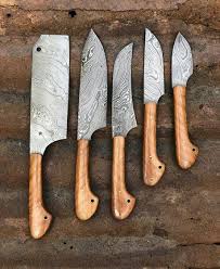 Couteau De Chasse Damas En 2020 Couteau De Chasse Couteau Couteaux De Collection