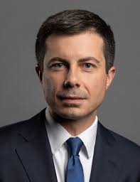 2020 Democratic presidential candidate Pete Buttigieg headlines the fall  schedule of speakers hosted by SIU's Paul Simon Public Policy Institute.  Register now for his talk next week.  https://paulsimoninstitute.siu.edu/event-information/