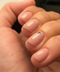 Las uñas de plástico o tips para uñas, sin embargo. Quitar Las Unas De Gel Mejor En El Salon O En Casa In The Glow