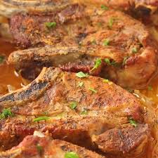 Place wine, water, bouillon and seasoning in frying pan over medium heat just until boiling. Country Style Ribs Fall Apart Tender Country Style Ribs Slowly Cooked In The Oven Oozing With Flavors And Aroma U Pork Rib Recipes Rib Recipes Oven Pork Ribs