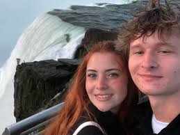 Beach day in Brazil with my bestie 👙🌴 the only thing missing is my  boyfriend 🫶