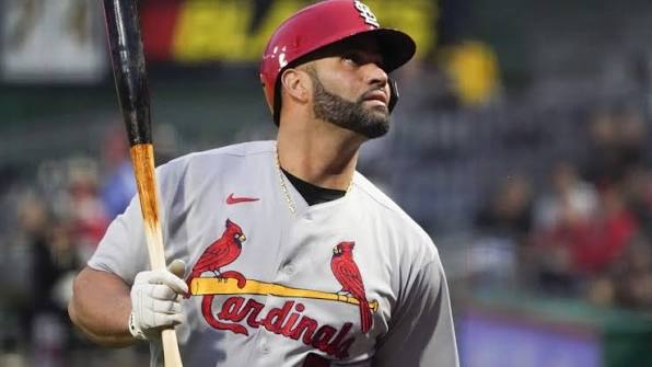 AMFDEPORTES Albert Pujols en una entrevista con podcast de Abriendo el Juefo dijo que en su último año con los Cardenales le hicieron una oferta que fue una falta de respeto. Pujols: “