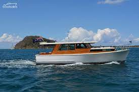 Pin By Jonathon Ball On Halvorsen 36 38 40 Ft Classic Boats Boat Design Motor Yacht