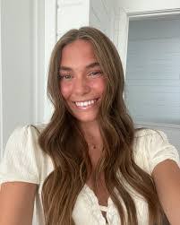 Katelyn Barth's Instagram, Twitter & Facebook