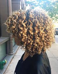 Curly Blond Stick Straight Or Long The Best Nyc Salons For Every Kind Of Hair Ombre Curly Hair Best Hair Salon Brown Ombre Hair Color