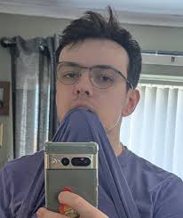 Tried to look sexy but failed 😂😂 Ps the bottom half of this pic will  never be seen so don't ask for a friend 😜😂 #me #instaselfie #positivity  #positivevibes #gay #lgbt #instagay #