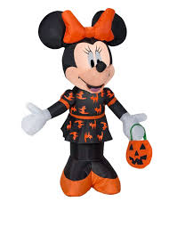 Outdoor halloween decorations if you love halloween as much as we do, we know that you're going to fill your yard with tons of outdoor halloween decorations! Awesome Outdoor Disney Halloween Decorations Mickeyblog Com