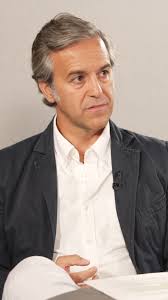 Descubre el último episodio de #ElPrisma! 🌟 En esta entrega, exploramos la  descarbonización en la industria con Antonio Latorre, responsable de I+D de  Porcelanosa. Junto a @deborahciencia, desvelaremos las estrategias del  sector