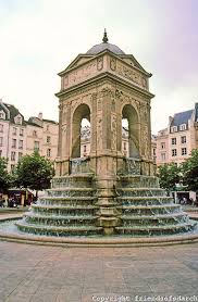 Paris Fountain Of The Innocents 1550 A Lovely Fountain No Spume Stands On The Site Of The Cemetary Church Of Ho Avec Images Paris Insolites Tour Eiffel Paris France