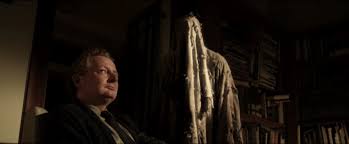HOUSEBOUND (2014)