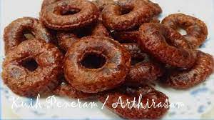 Resepi kuih peneram 4 cawan tepung beras 1 cawan gula pasir 1 cawan gula merah 2 sudu makan tepung gandum 1 cawan air. Kuih Peneram Kuih Arthirasam Kuih Bederam Kuih Denderam Mesti Cuba Youtube