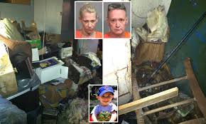 Ist tallulah willis tatsächlich schwanger oder ist das nur ein scherz? Shocking New Photos Reveal The Filthy State Of A J Freund S Parent S Home In 2012 Daily Mail Online