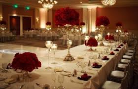 Take care of the little (but important!) details for your next event by selecting incredible red rose wedding invitations. Red Roses Wedding Decor