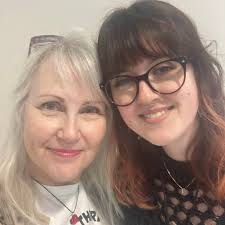 Can anyone recommend a good place for lunch in Bath suitable for my  vegetarian friend and me