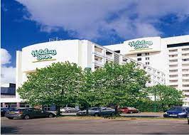 Green motion heathrow is located at the holiday inn hotel m4 j4, sipson road, ub7 0hw. Holiday Inn Heahrow M4 J4 Archive