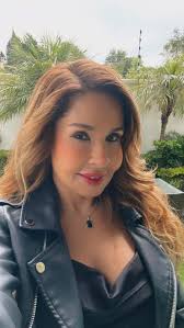 Cada mañana nacemos de nuevo. Lo que hacemos hoy es lo que más importa”.  Buda Suscríbanse a mi canal de YouTube Sandra Aguirre #HolaMundo  #BonitoViernes #FelizFinDeSemana #happyweekendeveryone #FelizFinde  #CadaMañana #Nacer #NacerDeNuevo ...