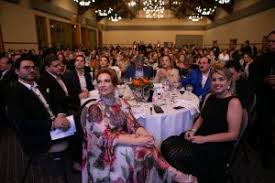 BOLDRINI ARRECADA R$ 676 MIL EM NOITE BENEFICENTE COM JANTAR, SHOW DO  CANTOR DANIEL E LEILÃO