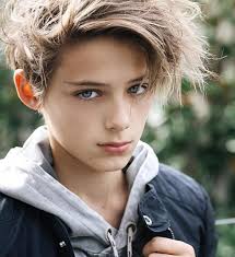 Cuộc sống hiện tại của thiếu niên đẹp trai, 'gây bão' toàn cầu gần 10 năm  trước