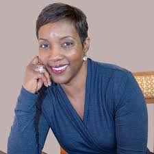 Paula Glover's Instagram, Twitter & Facebook