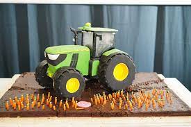 Das perfekte trecker torte rezept mit bild und. John Deere Traktor Torte Sallys Blog