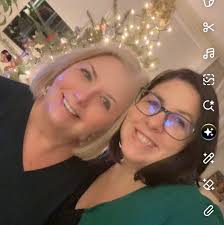 Looking for affordable IBD hard gel nails with nail art?