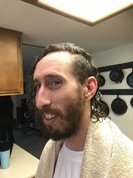 How to Style Men's Curly Hair: Simple, Quick, Cheap.