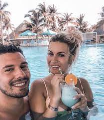 We did not find results for: Carla Moreau Et Kevin Guedj Tres Agaces Et Critiques Violemment Par Les Fans