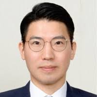 Ed Dong's Instagram, Twitter & Facebook