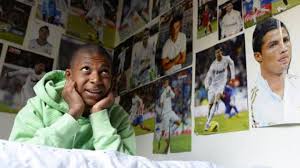Kylian mbappe grew up in the paris suburb of bondy, france. Mbappe Sr Kylian Would Have Joined Real Madrid If Zidane Hadn T Become Assistant Coach As Com