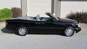 Instead of the wind blowing through the cabin of your mercedes convertible, up to 75% of the wind is diverted over the back of your. 1995 Mercedes Benz E320 Cabriolet Premium Pkg For Sale Autabuy Com