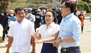 Trong suốt những chuyến hành trình chở bệnh nhân nghèo, ông đoàn ngọc hải đã gặp không ít những mạnh thường quân sẵn sàng ủng hộ. Táº·ng Ong Ä'oan Ngá»c Háº£i 1 7 Tá»· Mua Xe Cá»©u ThÆ°Æ¡ng Má»›i Nghá»‡ SÄ© Viá»‡t HÆ°Æ¡ng Noi Gi Vnreview Tin Má»›i Nháº¥t