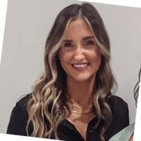 Chelsea Wakefield's Instagram, Twitter & Facebook