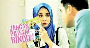 Drama sebanyak 20 episod, arahan raja ahmad alauddin, terbitan suhan movies & trading. Jangan Padam Rindu Versi Drama Bersiri Satukan Emma Maembong Keith Foo Di Tv Okey Pressreader