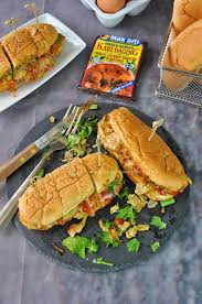 Selalunya roti john akan muncul bila munculnya bulan puasa. Roti John Ayam Special Dan Sedap Mudah Je Jom Buat Sendiri Qasey Honey