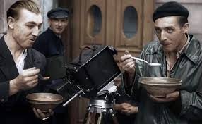 Militariów, ubioru, architektury, również urbanistów. Powstanie Warszawskie Film Animacja Online