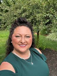 Bake eggs in crispy potato cups for an easy all-in-one breakfast! 🍳 Get  more recipes from The Pioneer Woman