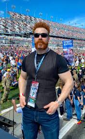 Nascar cup series race number 1 of 36 monday, february 17, 2020 at daytona international speedway, daytona beach, fl 200 laps* on a 2.500 mile paved track (500.0 ryan blaney. Sheamus On Twitter Honoured To Be The Pace Car Driver At The Daytona500 Lucky Me Nascar Drive On The Left Irish Style Sheamywiththepace Https T Co T3shtiovbi