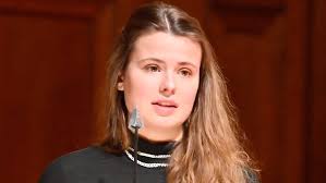 Apr 29, 2021 · luisa neubauer, fridays for future die bewegung sei belächelt und ausgelacht worden. Klimaschutzaktivistin Gott Wird Uns Nicht Retten Idea De