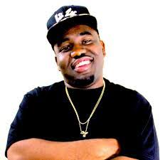 Elora Mason's Instagram, Twitter & Facebook